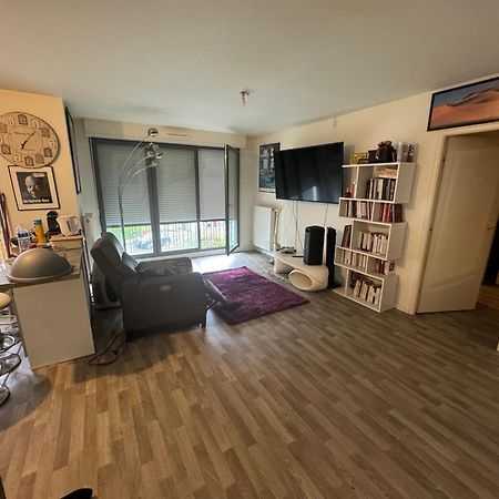Jolie Chambre A Nanterre Prefecture Proche La Defense Arena Campus Sncf Et Paris Eksteriør billede